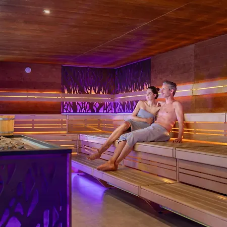 ホテル Wellness & Naturresort Reischlhof ヴェークシャイト